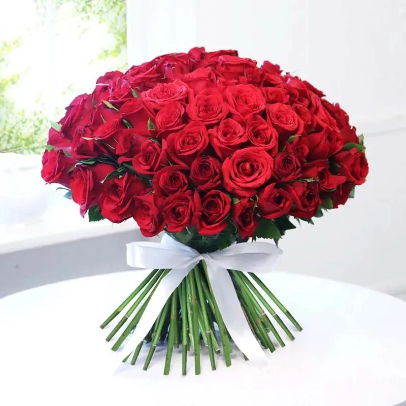 100 Red Roses with Black Forest Cake
