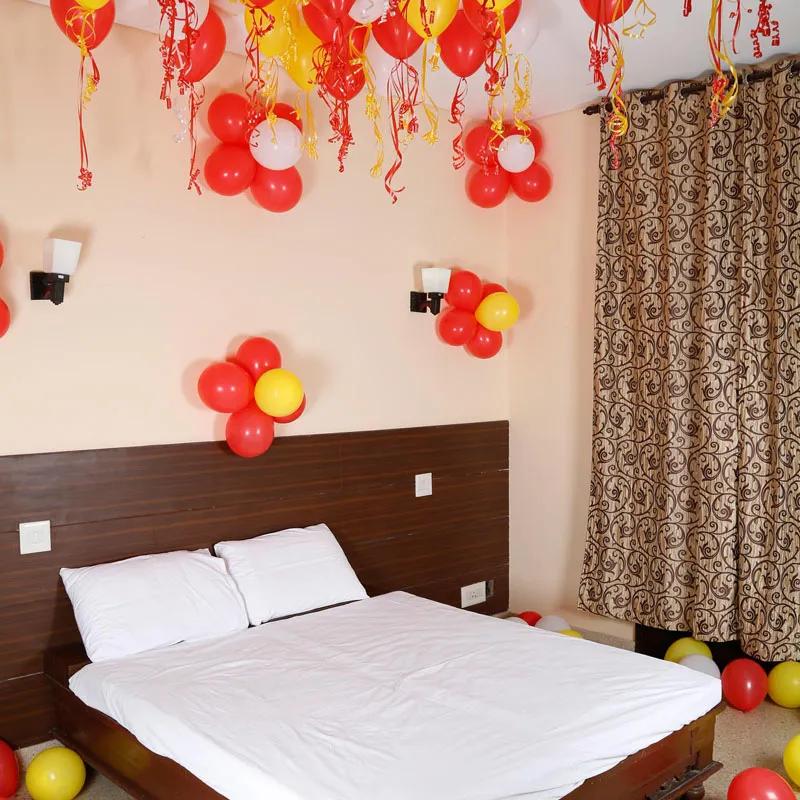 Balloon Decor Delight