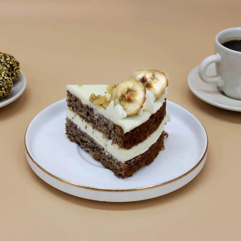 Banana Cake 4 Portion