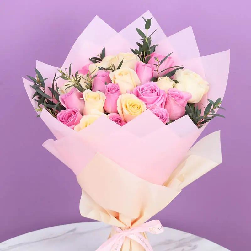 Beauty Charm 21 Roses Bouquet