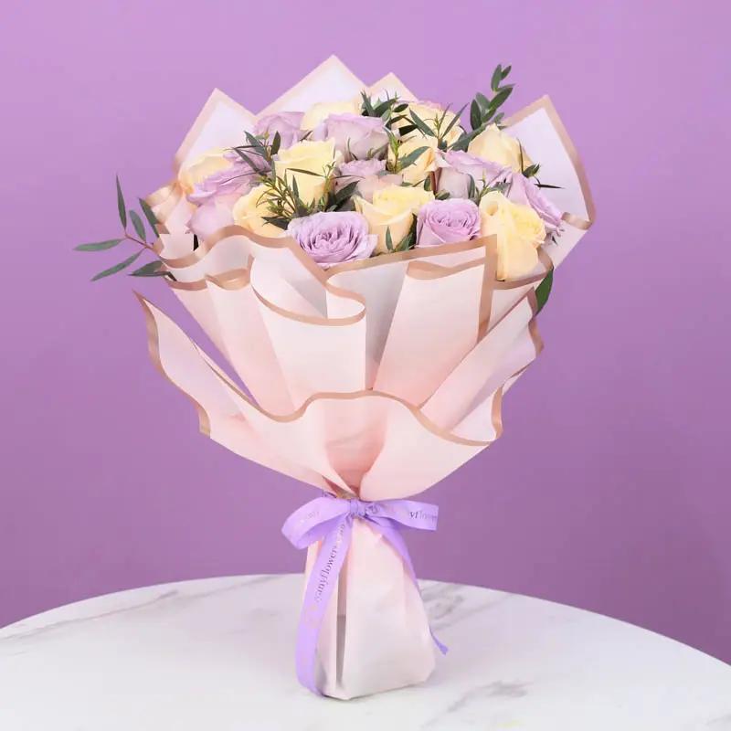 Beauty Glow 21 Roses Bouquet