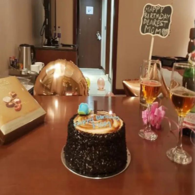 Birthday Balloon Decor for Mom