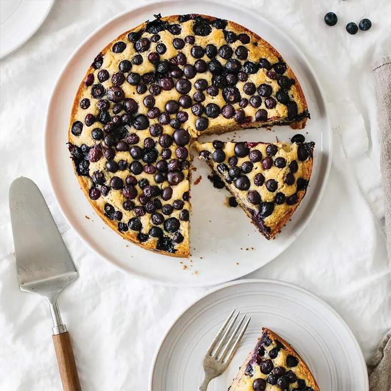 Blueberry Sponge Cake 8 Portion