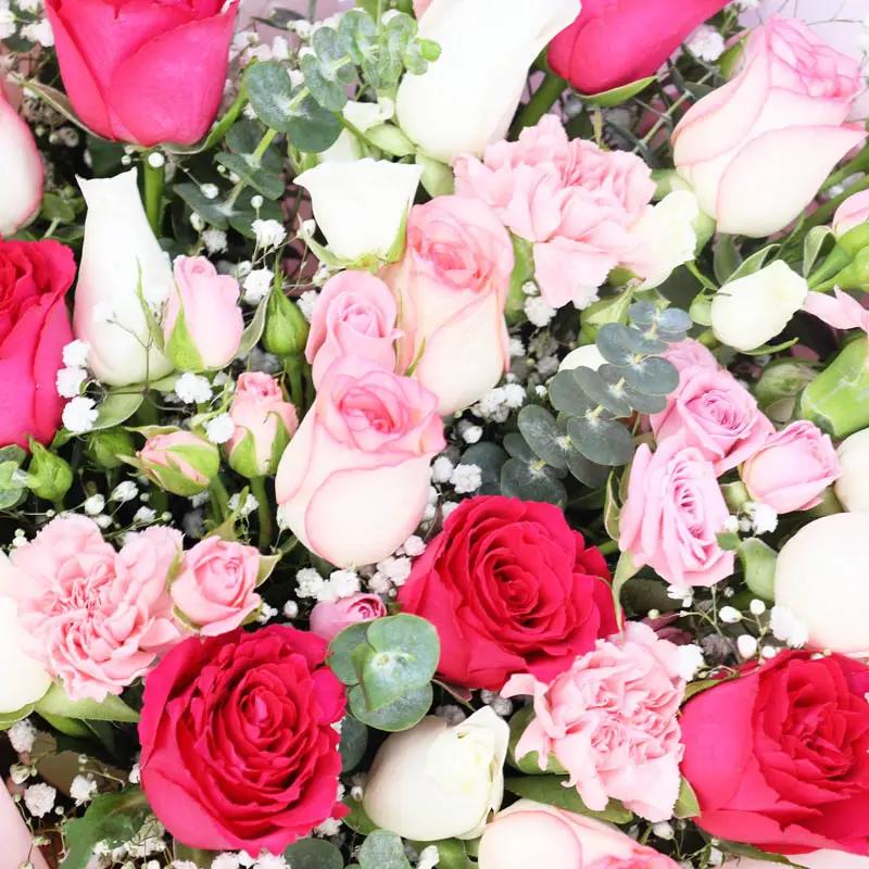 Candy 25 Roses Bouquet