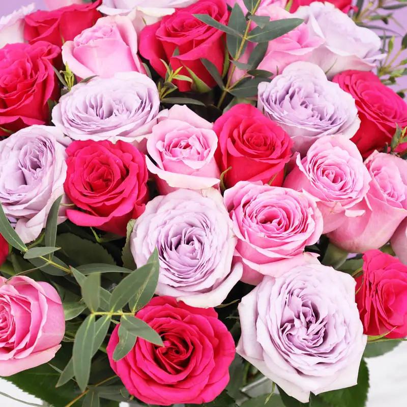 Candy 31 Roses in Vase