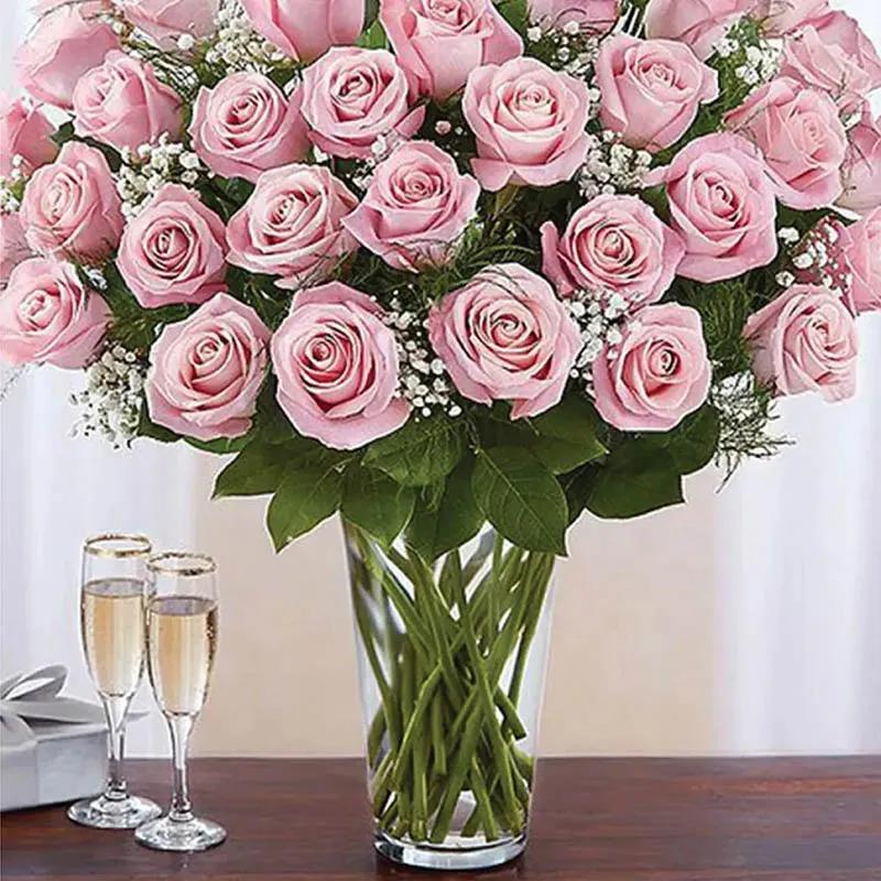 Elegant 50 Pink Roses In Vase