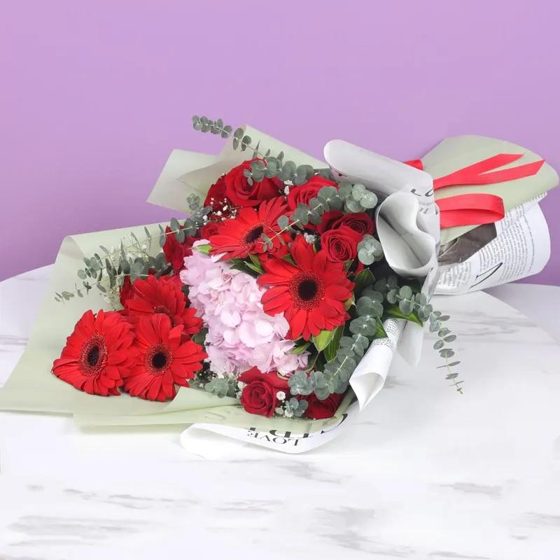 Expression of Red Flower Bouquet