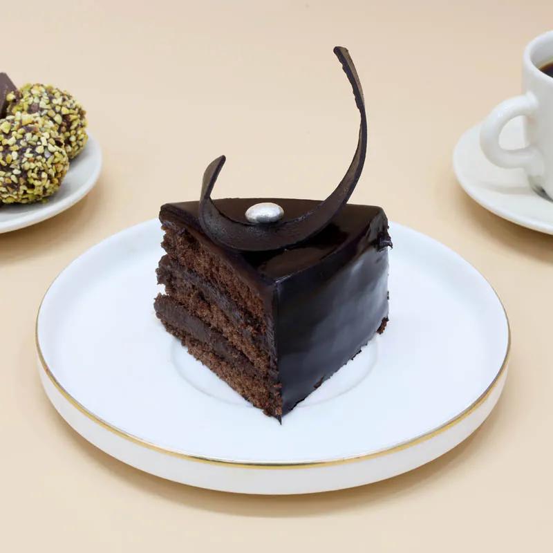 Fudge Cake 4 Portion