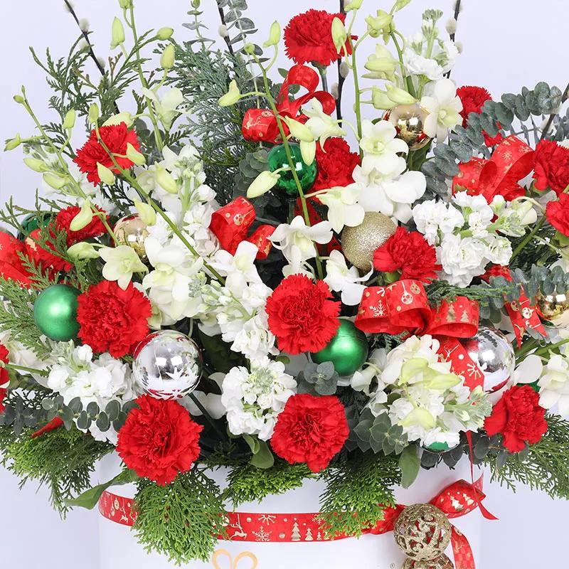 Grand Celebration Flower Box