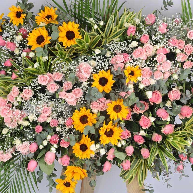 Grand Celebration Flower Stand