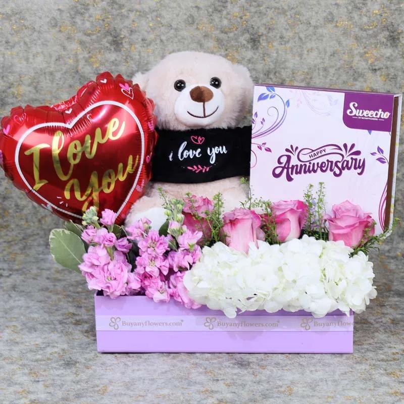 Mauve Anniversary Flower Hamper