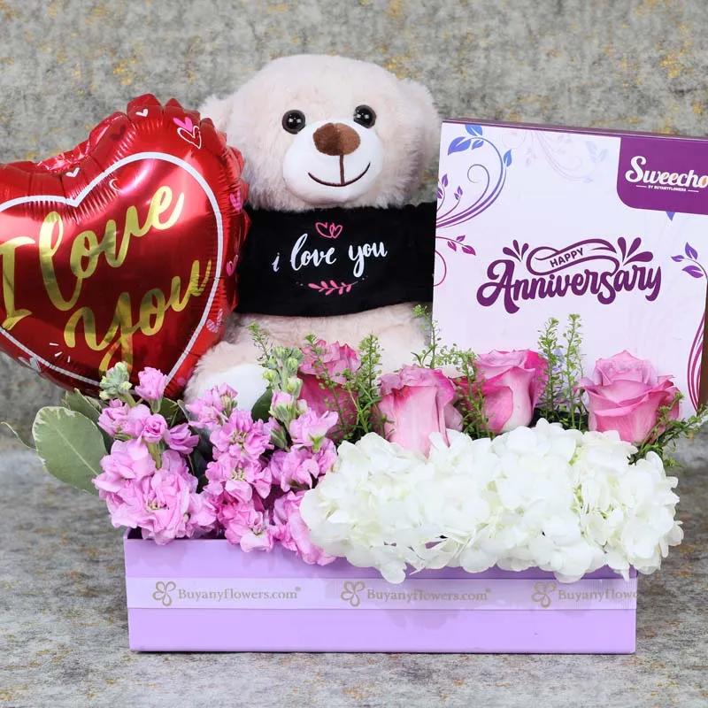 Mauve Anniversary Flower Hamper