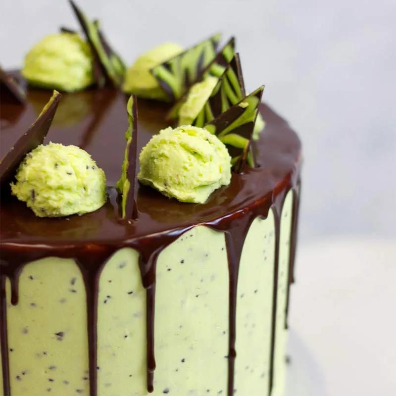 Pistachio Cake 8 Portion