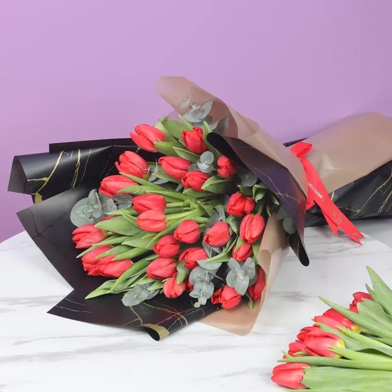 Red Beauty 25 Tulips Bouquet