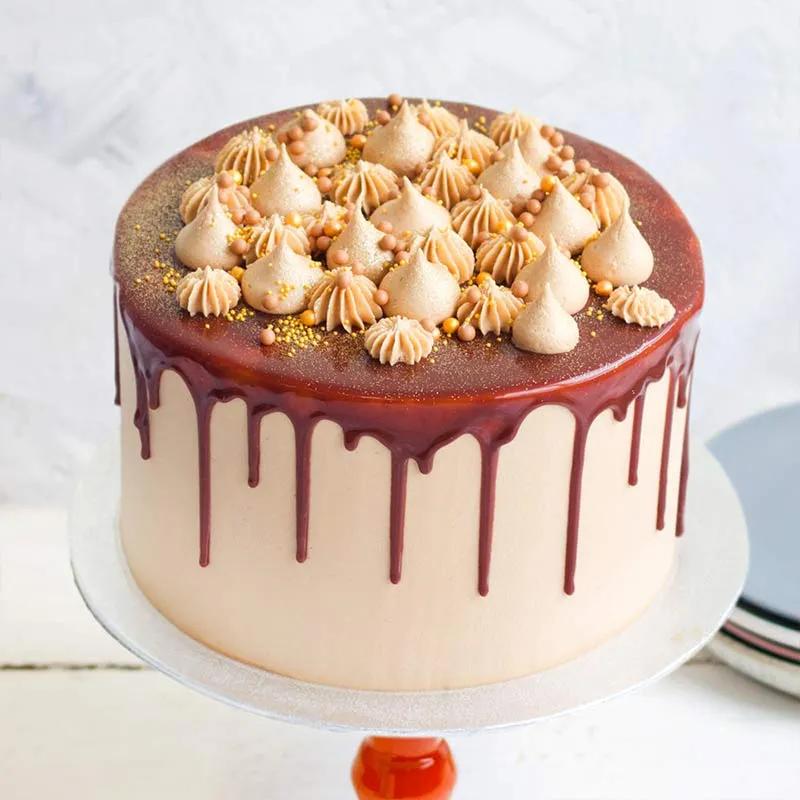Salted Caramel Cake 4 Portion