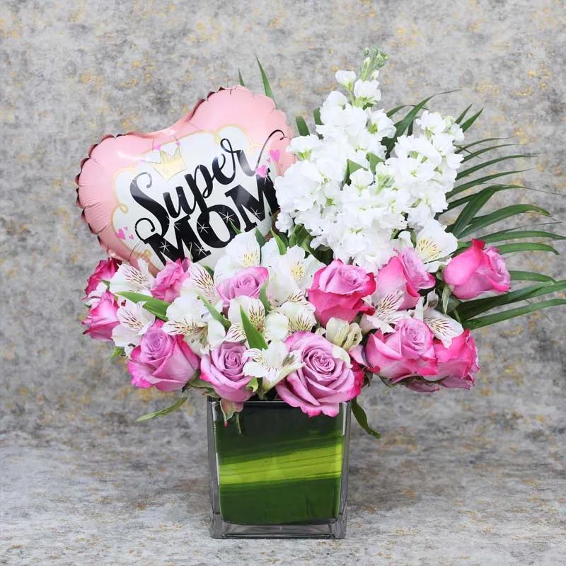 Super Mom Balloon and Flower Vase