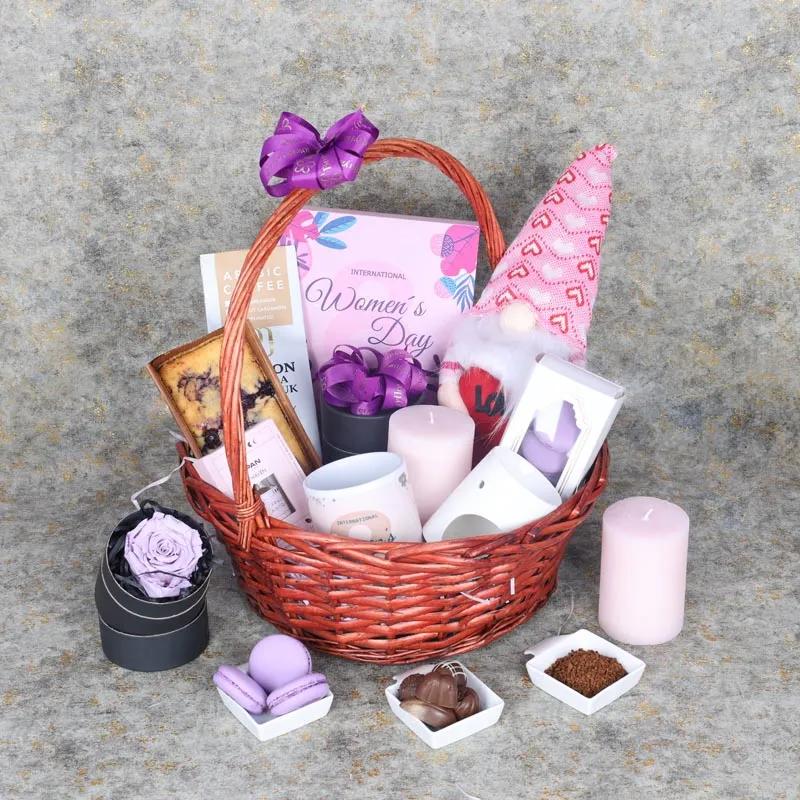 Womens Day Delight Gift Basket