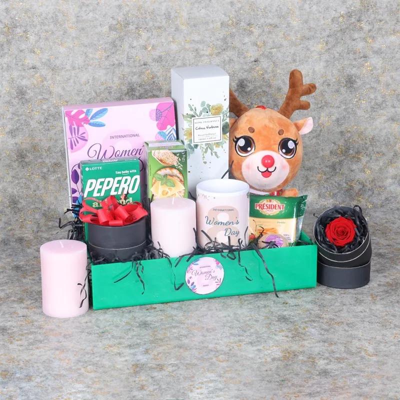 Womens Day Gift Tray Green