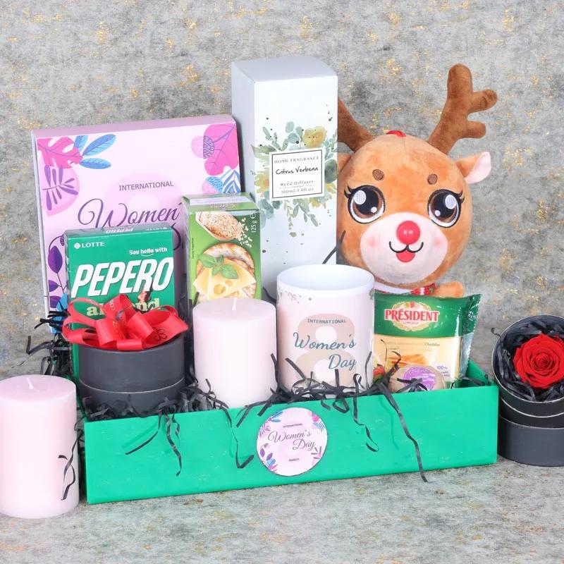 Womens Day Gift Tray Green