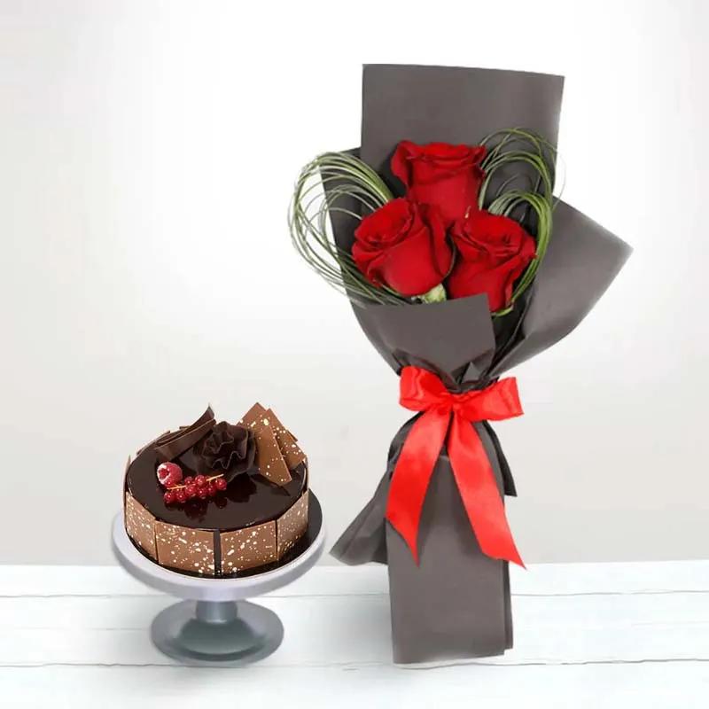 Red Roses Bouquet and Fudge Cake