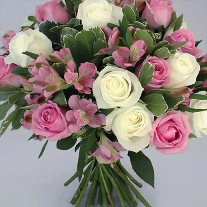 Tuning of White and Pink Roses