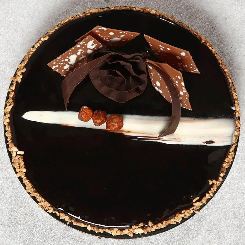 Rose Noir Cake 4 Portion